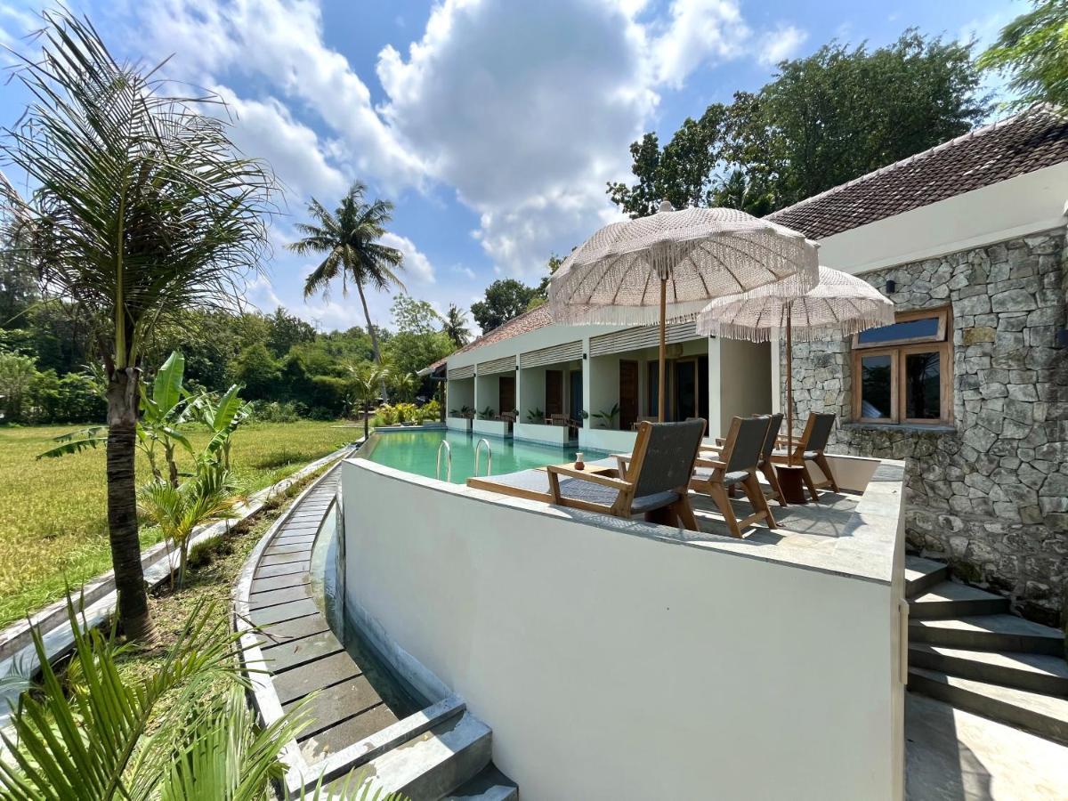 Boutique Villa Jogja Senang Yogyakarta Exterior photo