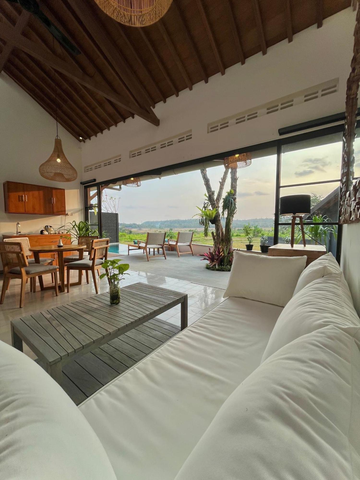 Boutique Villa Jogja Senang Yogyakarta Exterior photo